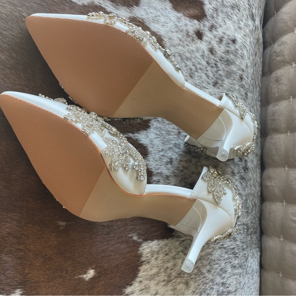 Perfect wedding shoe! Size 8.5 - Picture 4 of 4